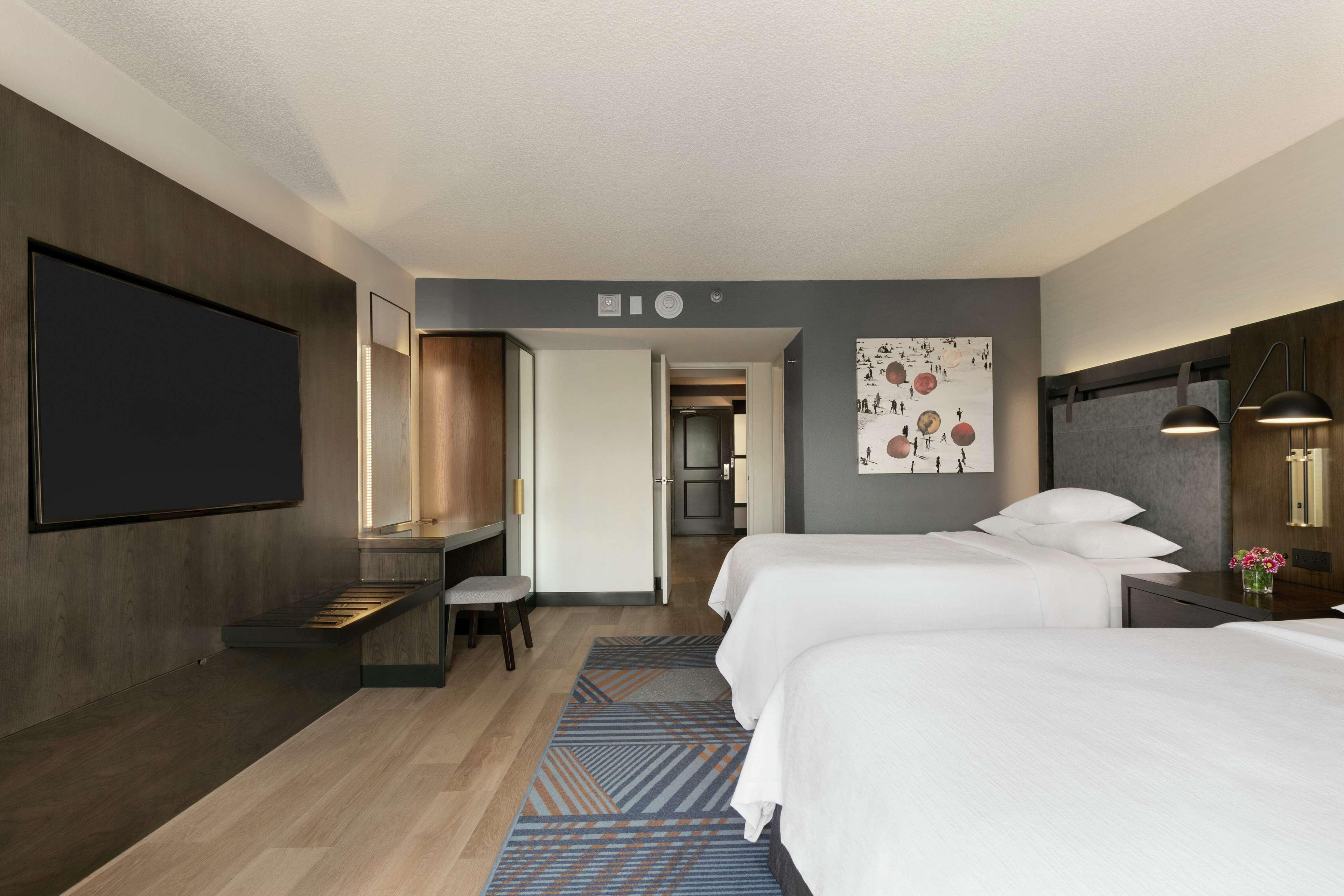 Embassy Suites By Hilton Los Angeles Downey Exterior photo