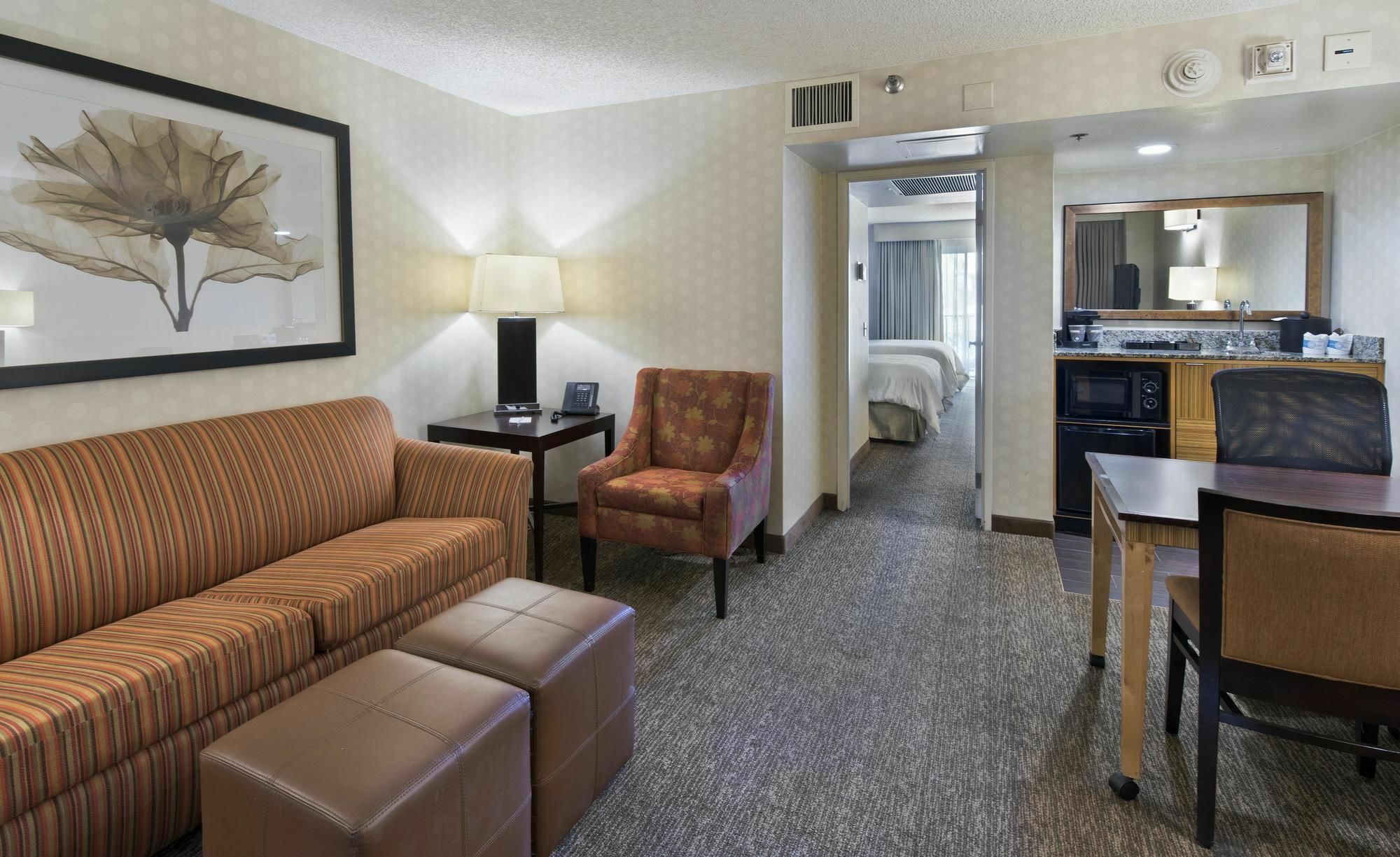 Embassy Suites By Hilton Los Angeles Downey Exterior photo